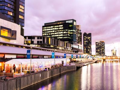 waterfront-cafe-bar-function-venue-south-wharf-0