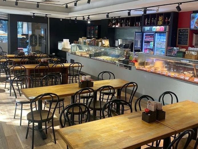 aki-sushi-105-queen-street-prime-cbd-location-4