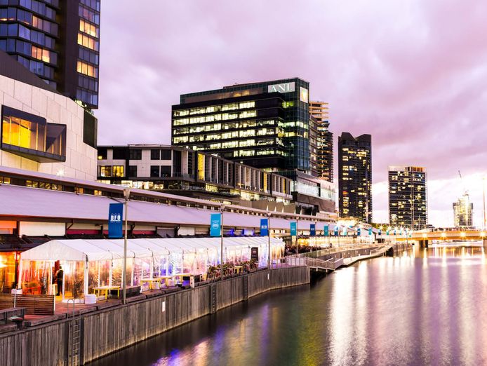 waterfront-cafe-bar-function-venue-south-wharf-0