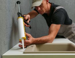 34426 Thriving Bathroom Sealing & Caulking Business