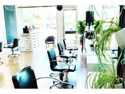 20265-amazing-tree-change-opportunity-with-profitable-salon-0