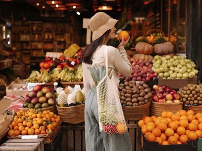 33155-thriving-fresh-produce-supermarket-charming-country-town-0