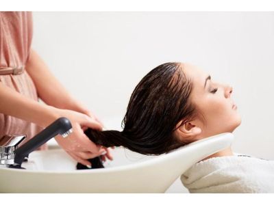 33180-profitable-hair-salon-high-foot-traffic-location-0