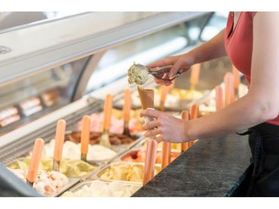34210-profitable-ice-cream-shop-18-years-2
