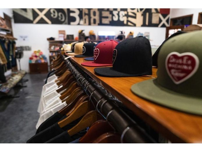 21026-profitable-surf-shop-run-under-full-management-1