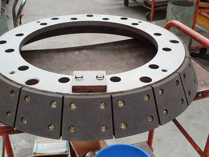 21256-industrial-brake-and-clutch-friction-material-manufacture-2