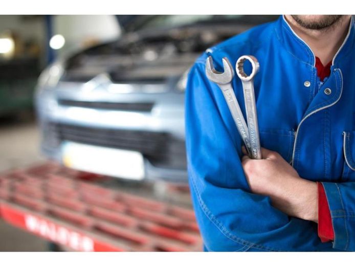 34067-lucrative-amp-reputable-automotive-mechanic-25-years-0