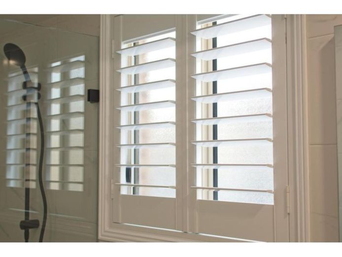 34318-profitable-curtains-blinds-and-shutters-business-1