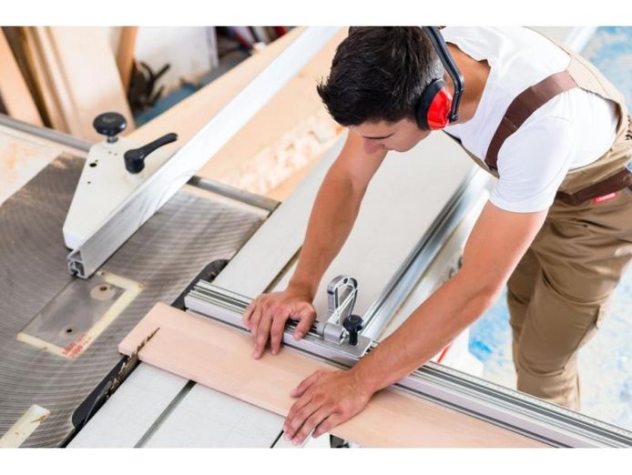 34187-profitable-cabinet-maker-established-network-1