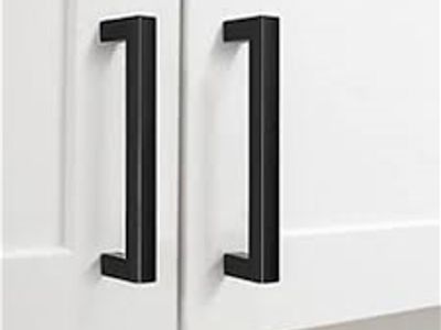 wholesale-and-retail-cabinetry-hardware-business-ebitda-570-000-4