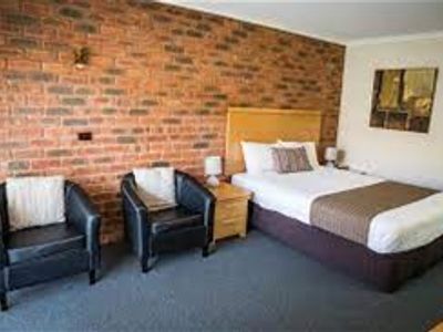 premier-function-centre-amp-freehold-vineyard-for-sale-in-gippsland-2