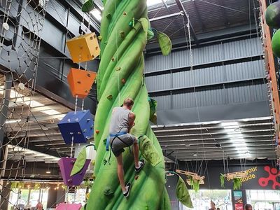 under-offer-one-of-the-largest-kids-39-indoor-playgrounds-in-victoria-3