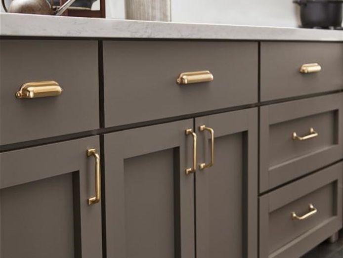 wholesale-and-retail-cabinetry-hardware-business-ebitda-570-000-6