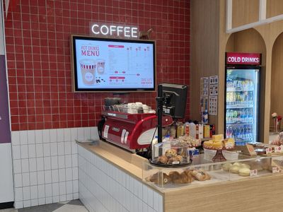 ferguson-plarre-franchise-in-a-busy-south-eastern-shopping-centre-0