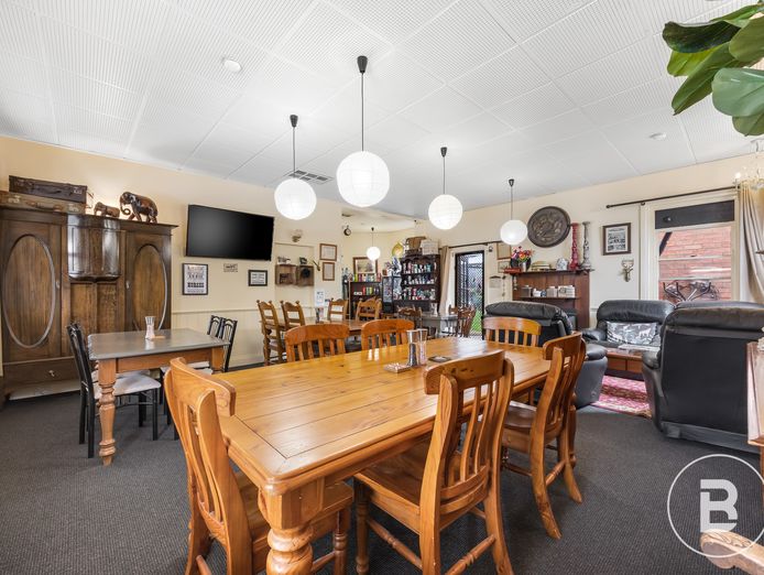 evans-hotel-bealiba-business-and-freehold-opportunity-3