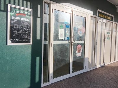 the-cheesecake-shop-willows-qld-2