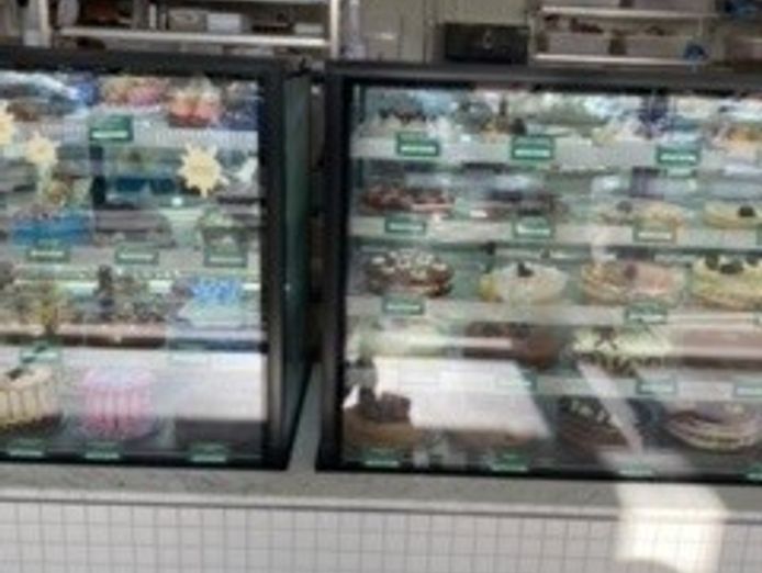 the-cheesecake-shop-helensvale-qld-1