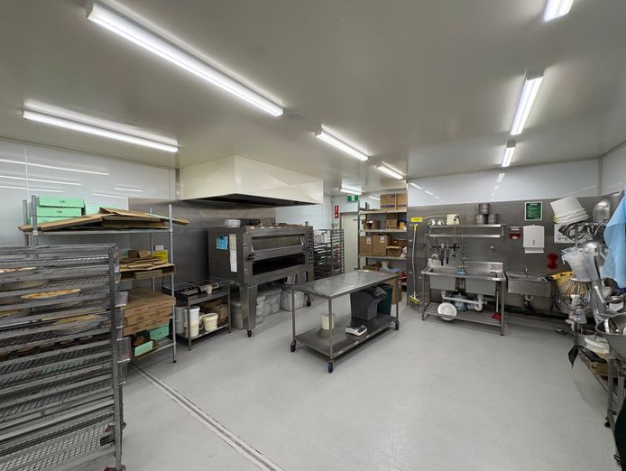 the-cheesecake-shop-erindale-act-6