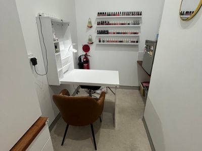 established-beauty-salon-for-sale-in-prime-beachside-location-6