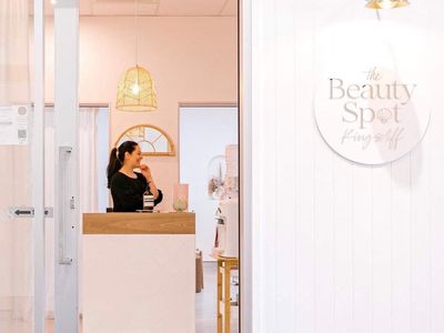 established-beauty-salon-for-sale-in-prime-beachside-location-2