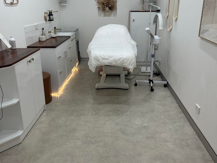 established-beauty-salon-for-sale-in-prime-beachside-location-7