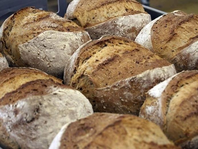 middle-eastern-pizza-amp-bakery-48-000-15039-2