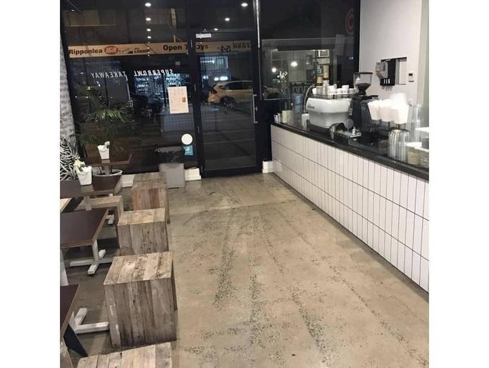 smoothie-amp-juice-bar-150-000-15045-2