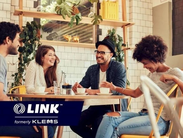 local-favourite-cafe-taking-18-000-per-week-270-000-16595-1