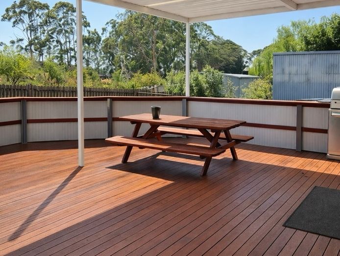 under-offer-freehold-hotel-and-country-pub-160-regional-victoria-3