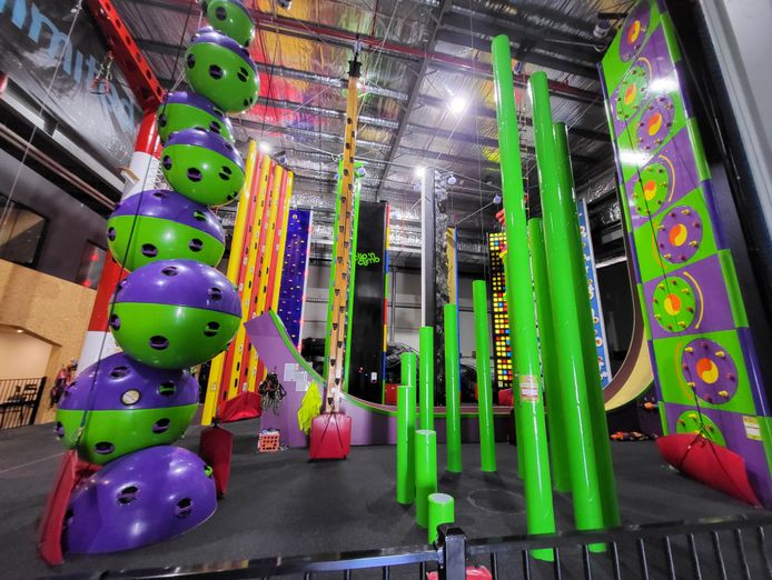 under-offer-thriving-indoor-climbing-business-under-management-vic-2