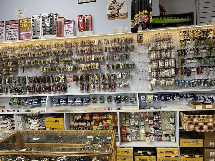 Freehold Service Station, Ski Store and Mechanic Shop Snowy Mountains