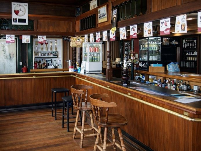 under-offer-freehold-hotel-and-country-pub-160-regional-victoria-1