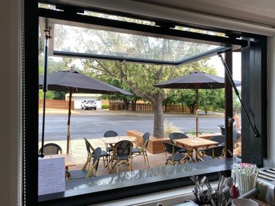 deva-coffee-and-chocolate-in-tamworth-is-for-sale-2