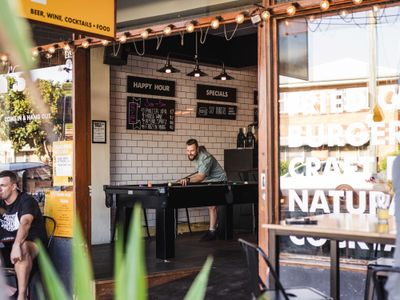 mortys-joint-sawtells-favourite-local-hangout-licensed-bar-amp-eatery-for-sale-4