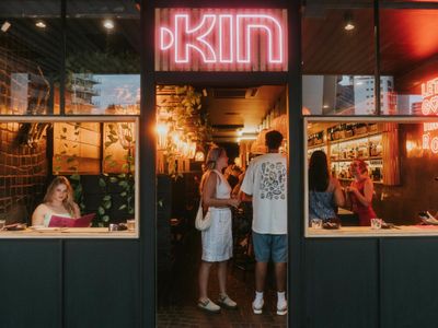 for-sale-kin-pan-asian-amp-kitchen-beautiful-licensed-restaurant-in-burleigh-he-0