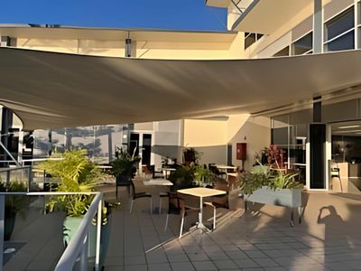 well-established-cafe-for-sale-in-kawana-on-the-sunshine-coast-1