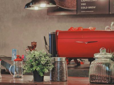 specialty-coffee-cafe-for-sale-prime-position-in-burleigh-0
