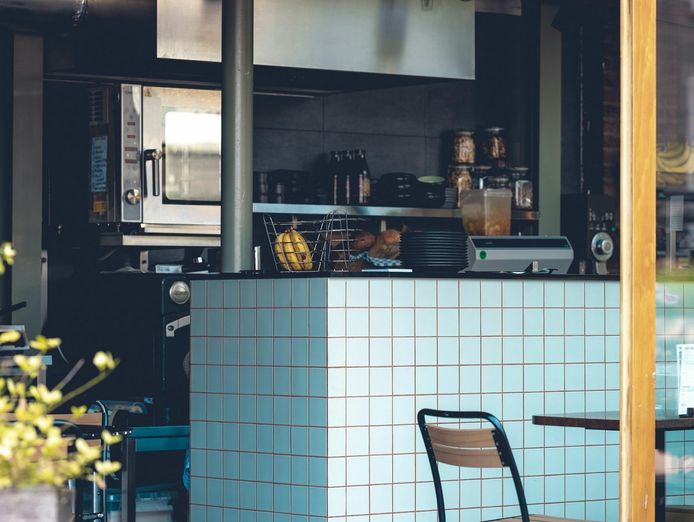 popular-cafe-for-sale-paradise-point-gold-coast-0
