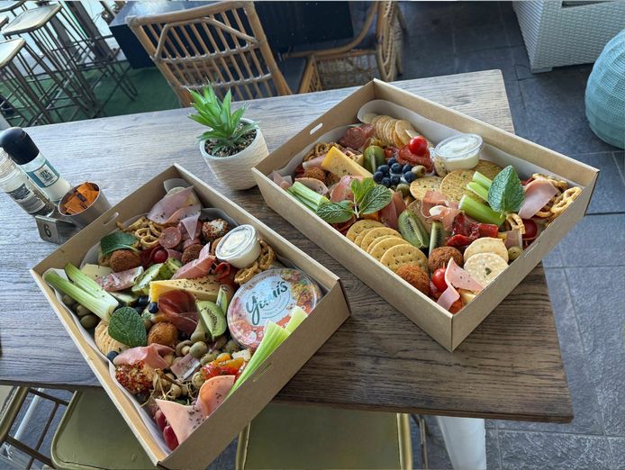 for-sale-surfer-39-s-paradise-prime-cafe-opportunity-2