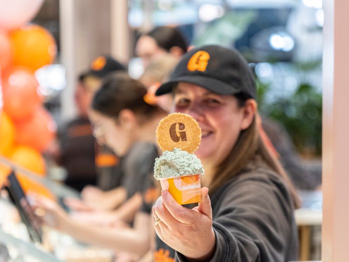 award-winning-gelato-cafe-gelatissimo-eoi-orange-nsw-0