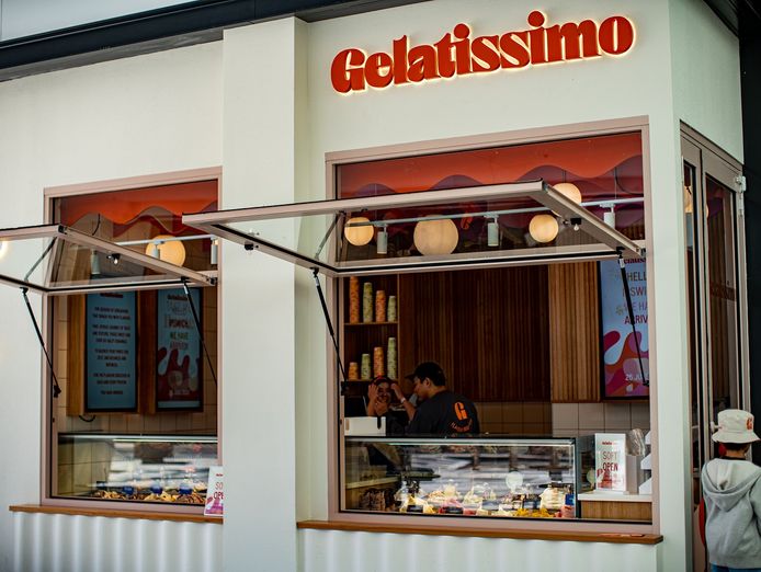 gelatissimo-award-winning-gelato-ice-cream-cafe-eoi-tamworth-nsw-2