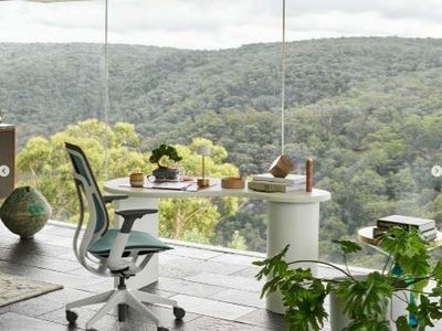 iconic-designer-furniture-business-corporate-market-focus-0