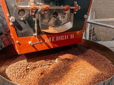 wholesale-retail-coffee-business-under-management-0