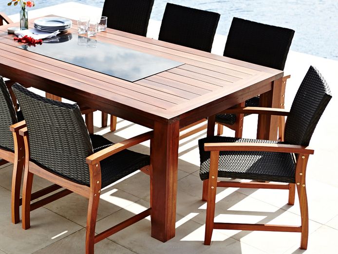 iconic-south-west-outlet-exclusive-agencies-rock-solid-financials-1