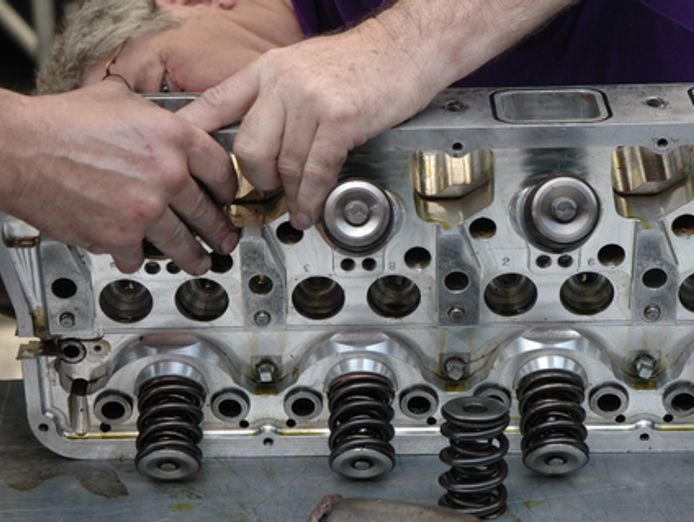 market-leading-automotive-parts-vehicle-recovery-operation-6