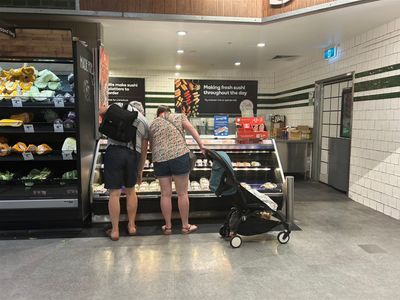 sushi-takeaway-in-woolworths-0