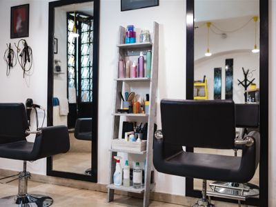 blow-out-your-way-to-success-in-the-hair-and-beauty-industry-1