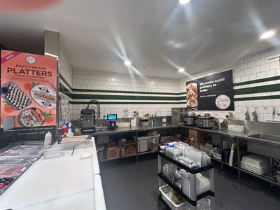 sushi-takeaway-in-woolworths-1