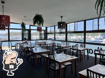 waterfront-dining-1