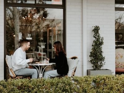 designer-vintage-emporium-amp-cafe-2